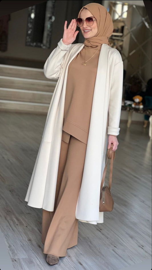 L’Élégance de la Femme Voilée Moderne